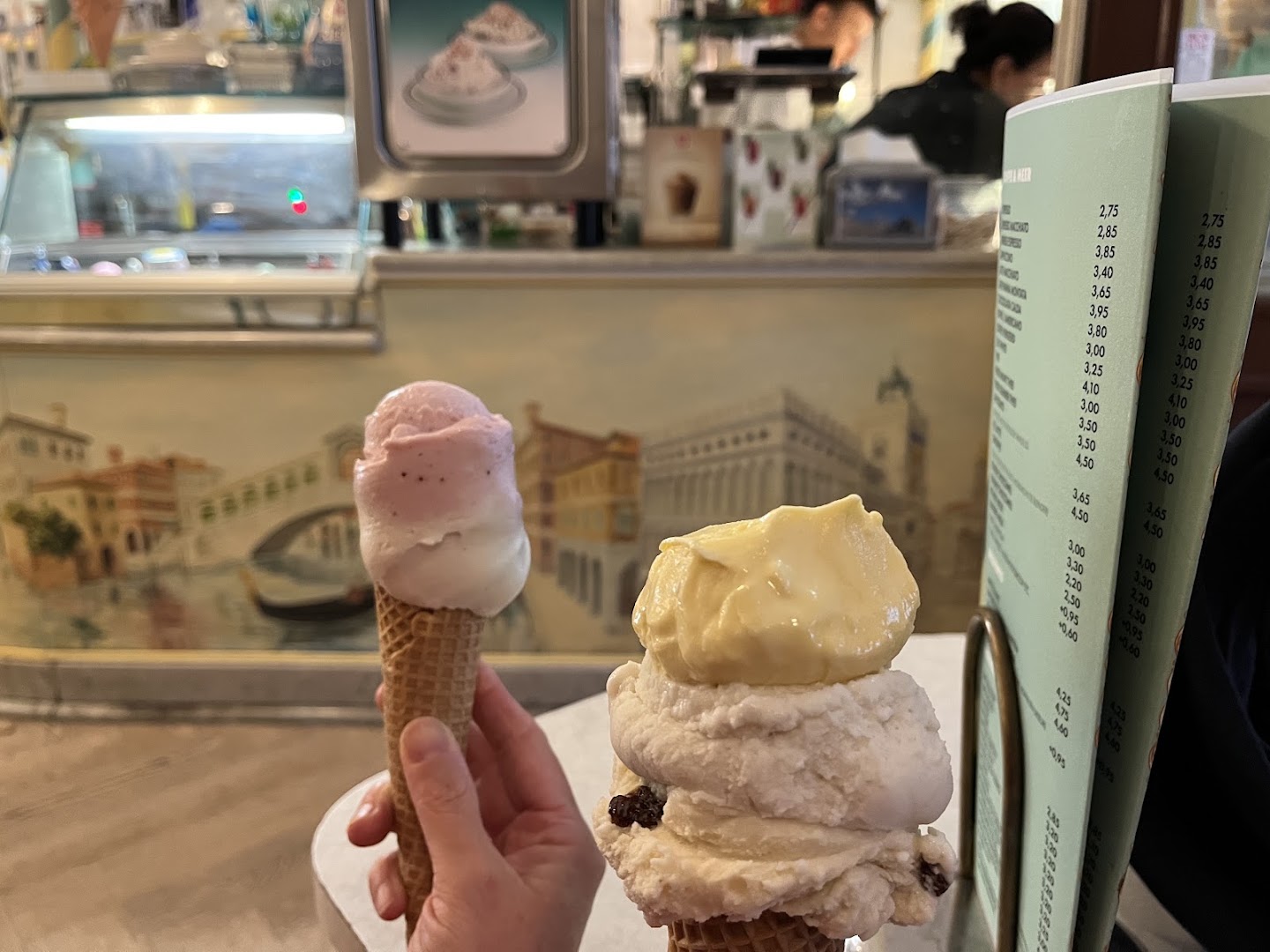 Italian ice cream parlor "Venezia" · Foto’s 1