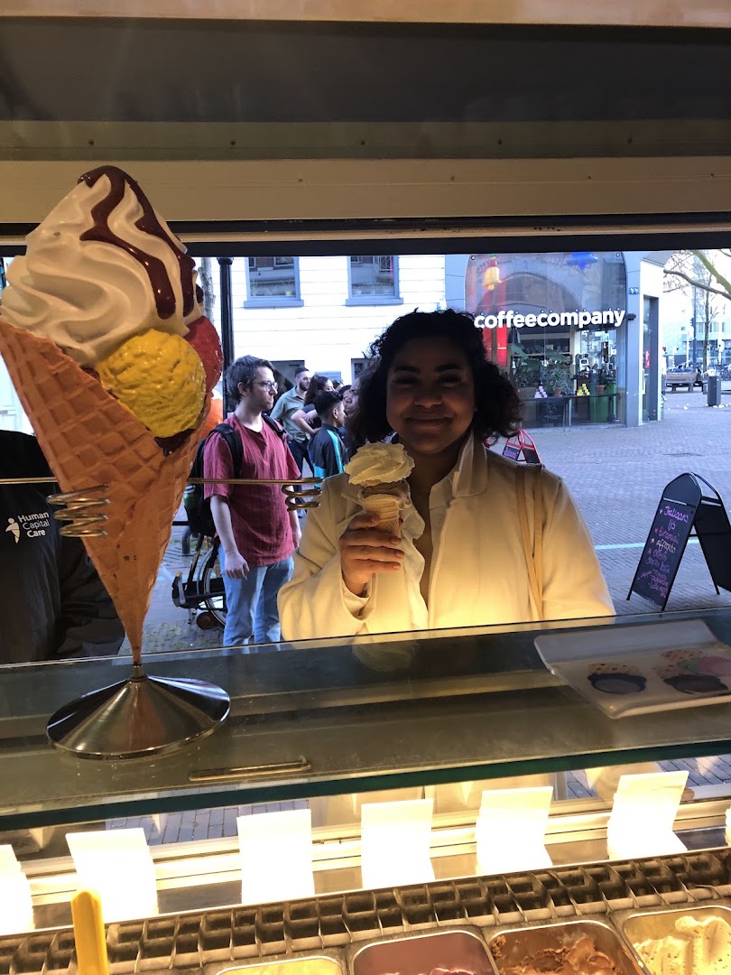 Italian ice cream parlor "Venezia" · Foto’s 15